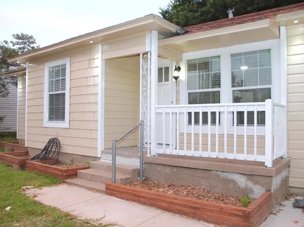 518 McLemore Dr, Garland, TX 75040