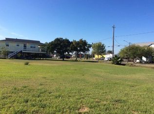 129 17th St, San Leon, TX 77539