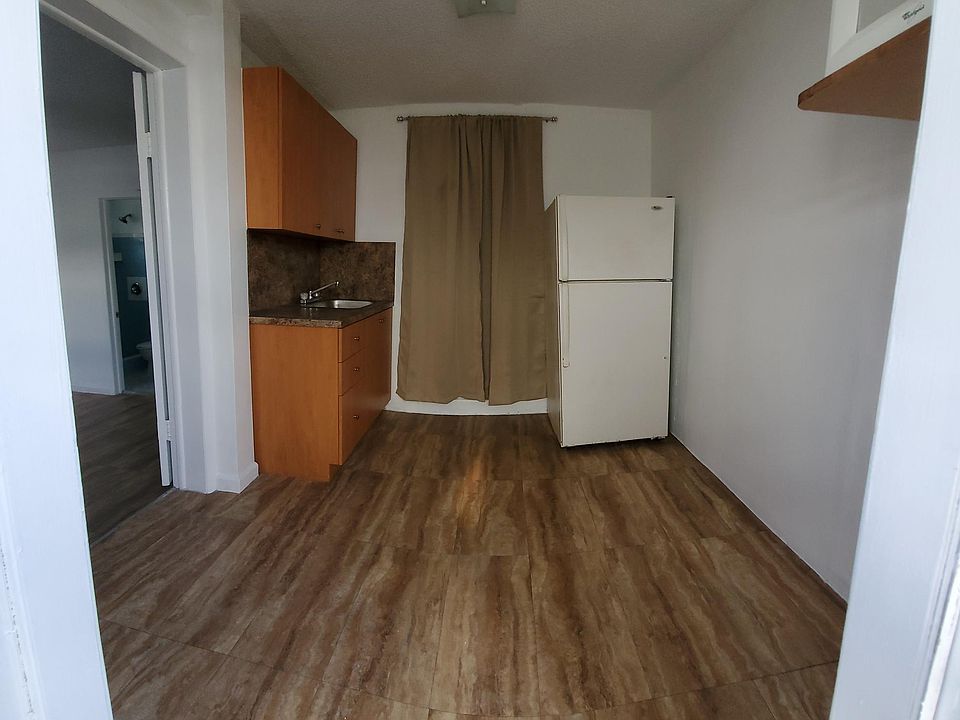 2nd image of 964 SE 1st St #1