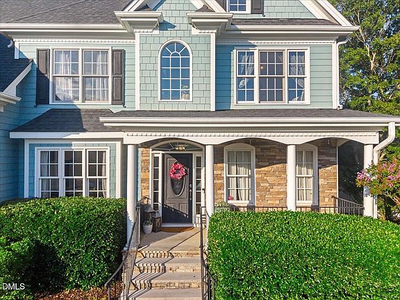 3rd image of 1003 Cambridge River Ct