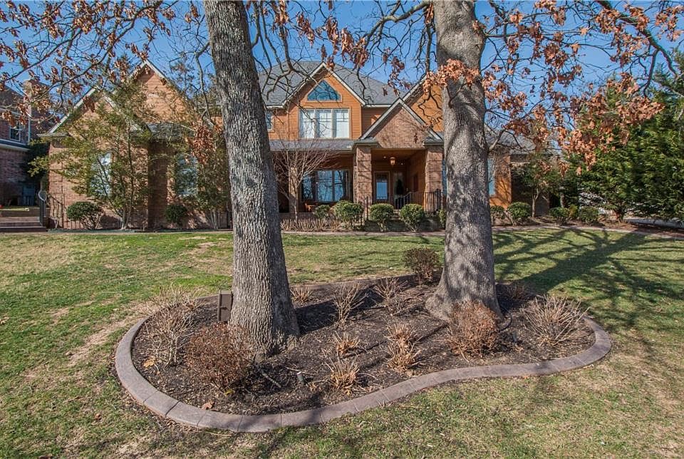 1st image of 2467 N Candlewood Dr