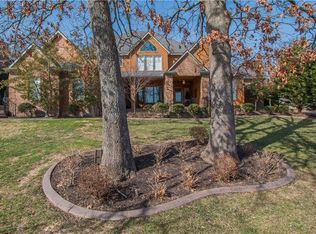 2467 N Candlewood Dr, Fayetteville, AR 72703
