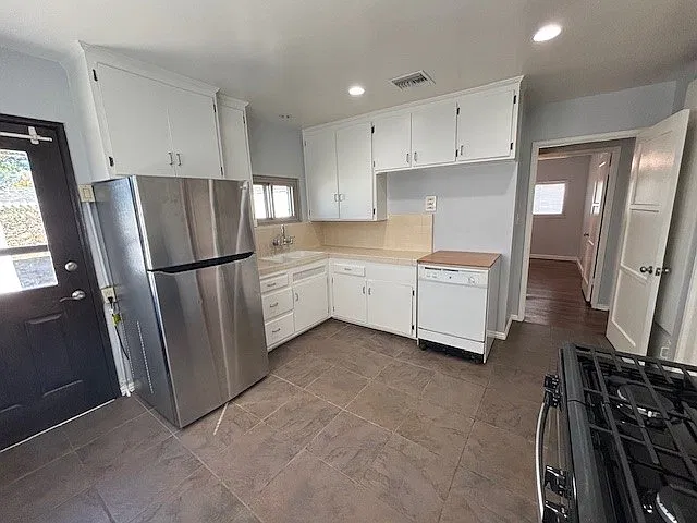 2229 N Valley St — Photo 4