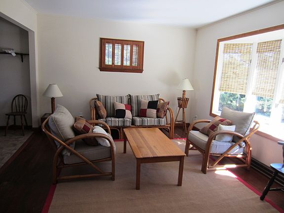 4th image of 24 Mulford Ave