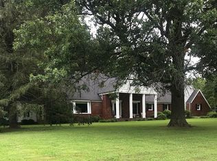 1401 Myron Cory Dr, Hickman, KY 42050