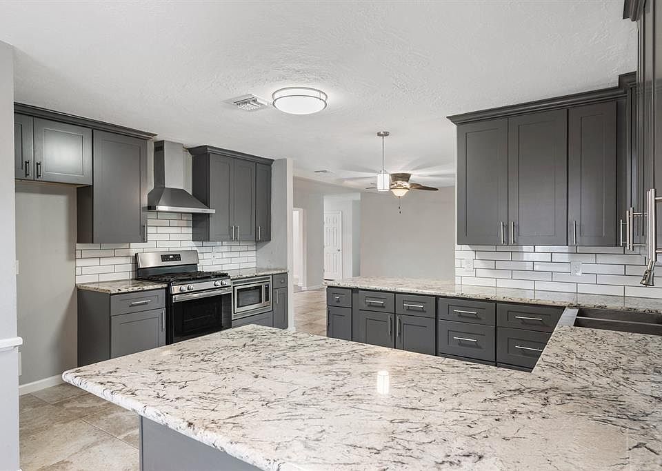 1st image of 5867 Braesheather Dr