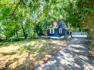 27 Bloomfield Dr, Fairfield, CT 06825