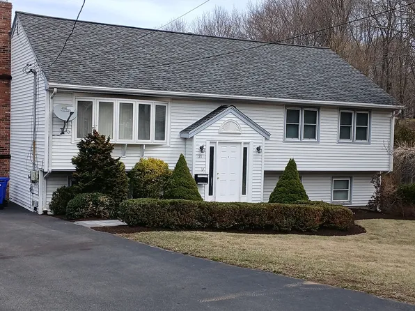 21 Cottage St, Holbrook, MA 02343