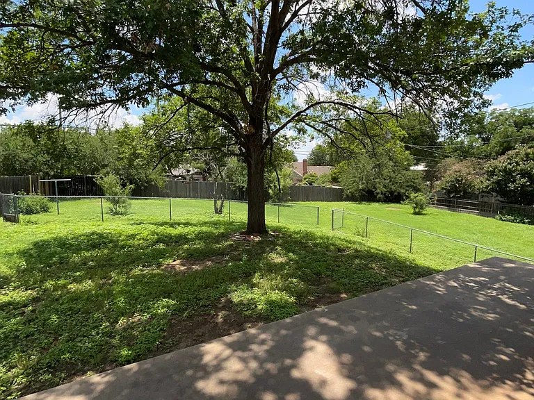 2753 Dena Dr — Photo 13