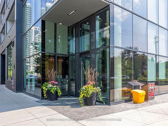 3rd image of 11 Lillian St Unit 606