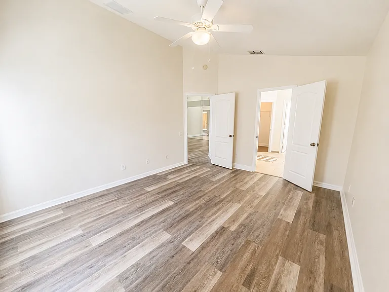 4201 Pine Isle Dr — Photo 13