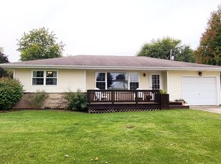 219 N State Route 180, Williamsfield, IL 61489