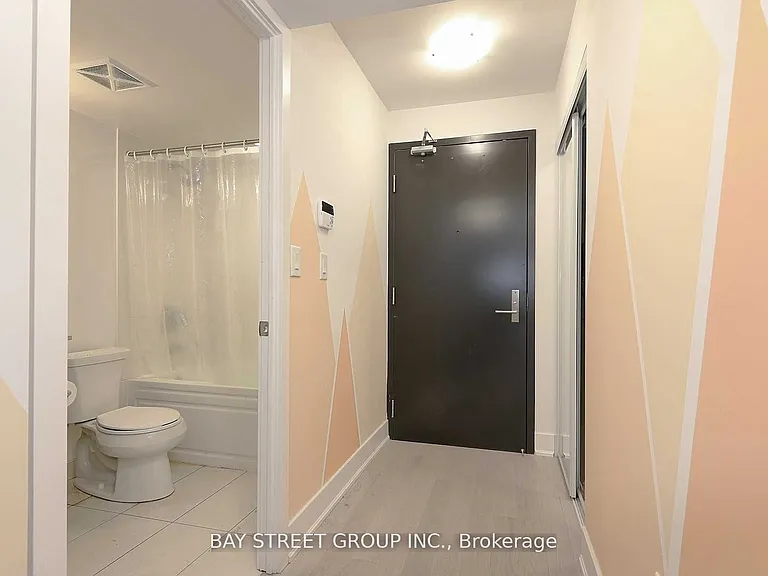955 Bay St #314 — Photo 5