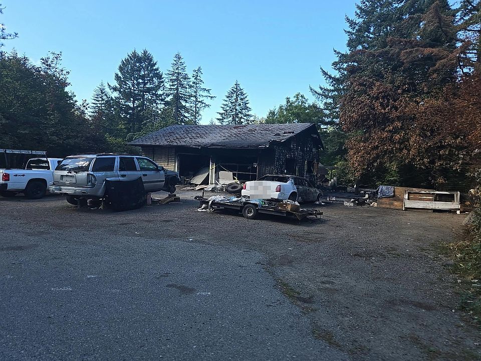 2nd image of 10416 Mullen Rd SE