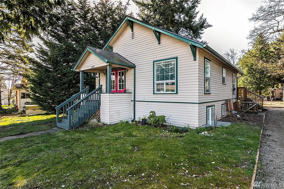 14835 6th Ave S photo 1