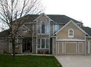 2220 SW Walden Ct, Lees Summit, MO 64081