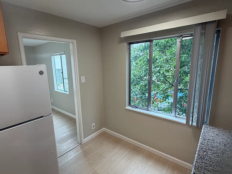 1907 E 30th St #202 — Photo 7