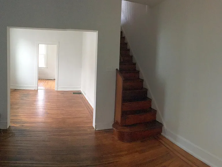 2904 Chesley Ave — Photo 18