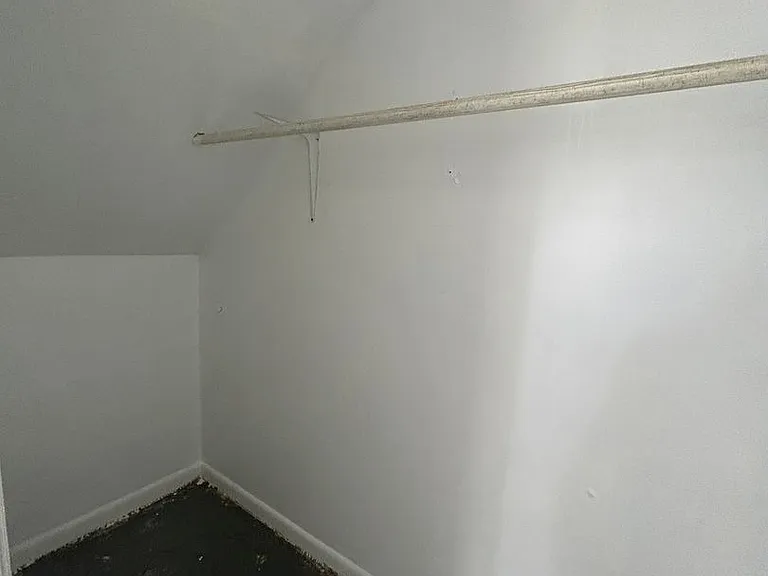 1139 Sewall Ave — Photo 5