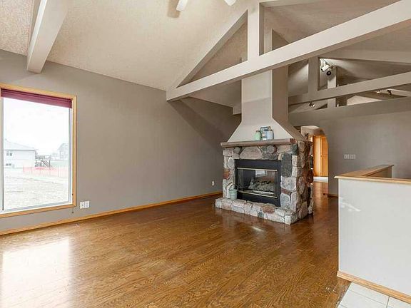 4th image of 60 White Pelican Way