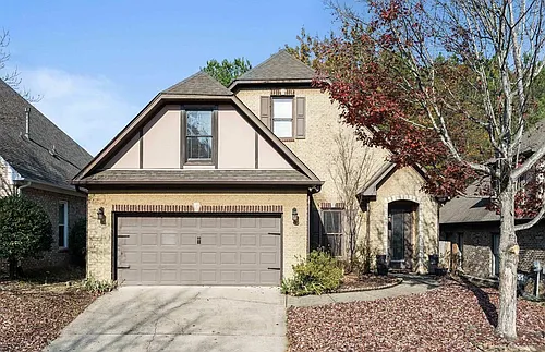 5593 Park Side Cir Photo 1