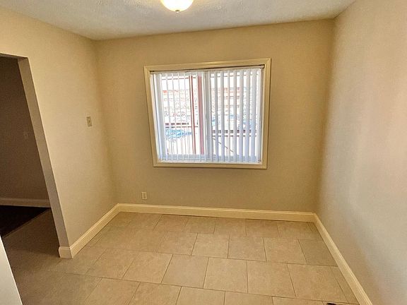 5th image of 1814 Knox St #5