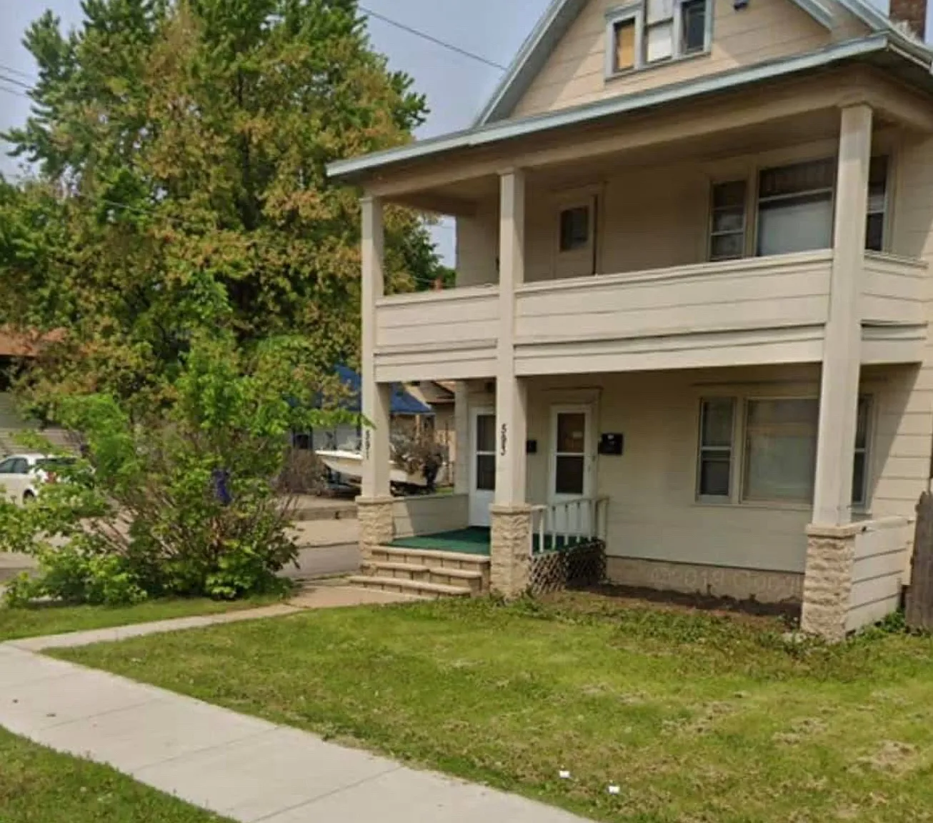 591 Maryland Ave E — Photo 1