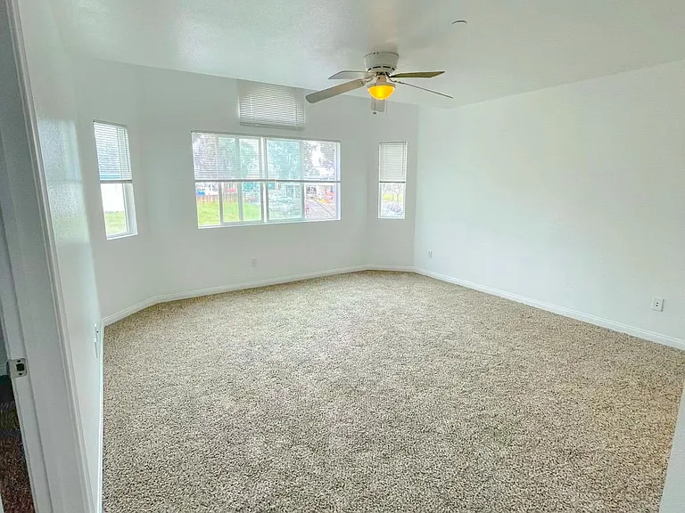 1922 Kelly Ave #2 — Photo 10