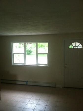2nd image of 353 Hovenden Ave