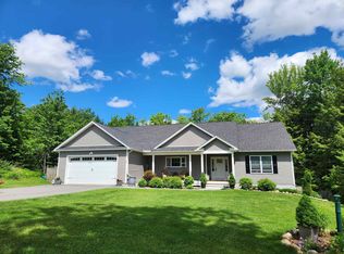 29 Moose Brook Ln, Hancock, NH 03449