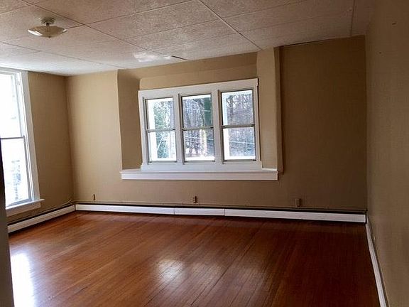 5th image of 109 Smithwood Ave