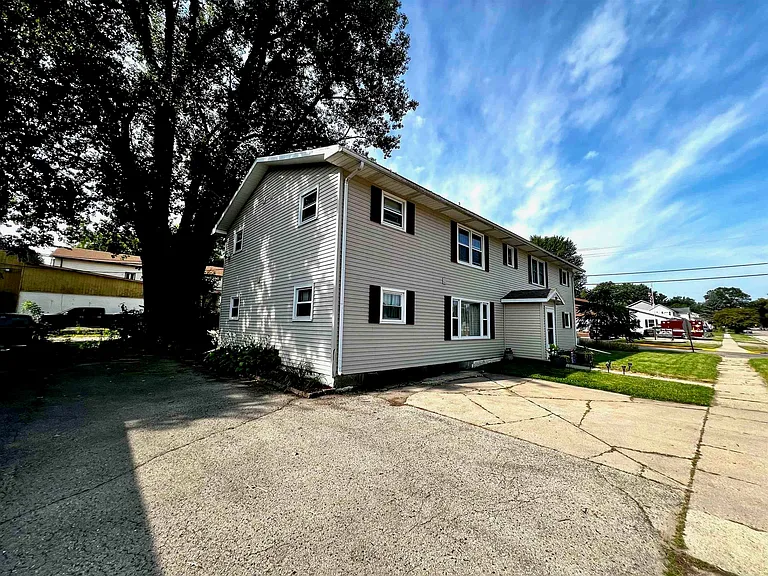219 4th Ave — Photo 12
