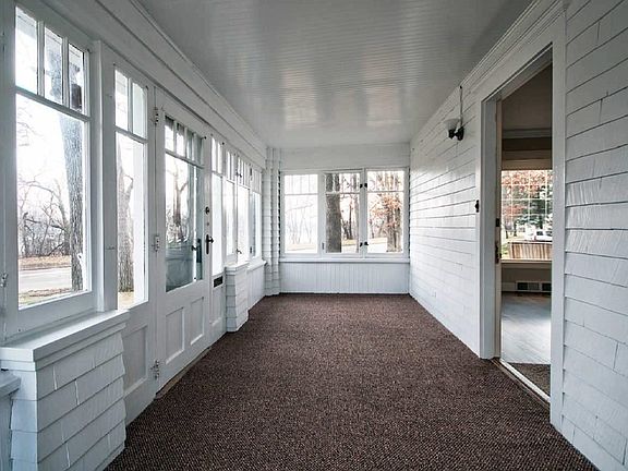 5th image of 301 East Blvd