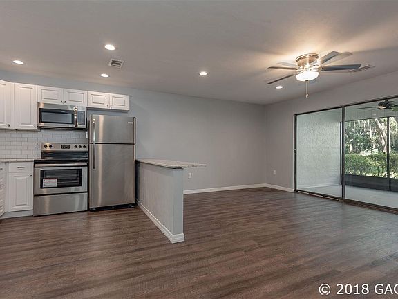 5th image of 2830 SW 14th Dr