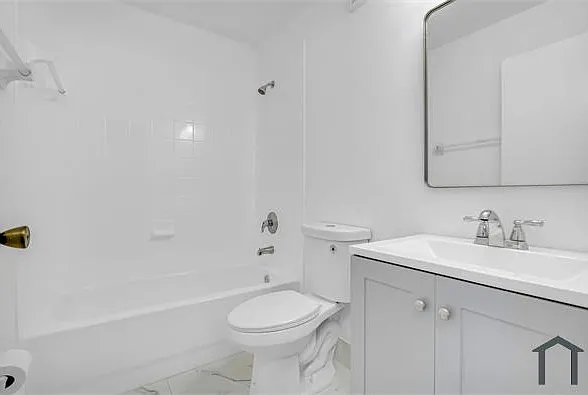 2930 SE 12th Rd #204 — Photo 6