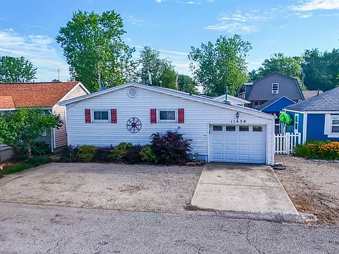2 bed, 820 sqft, $1,600 — Photo 3