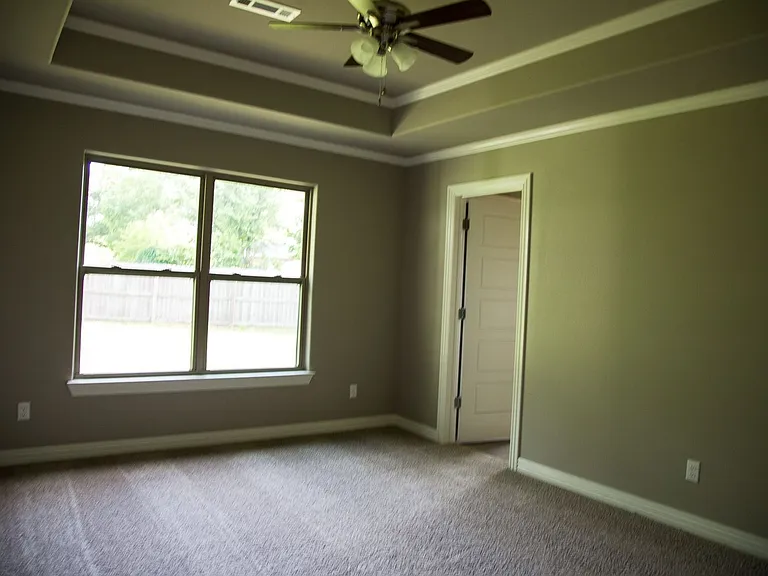 806 SW Cabriolet St — Photo 7