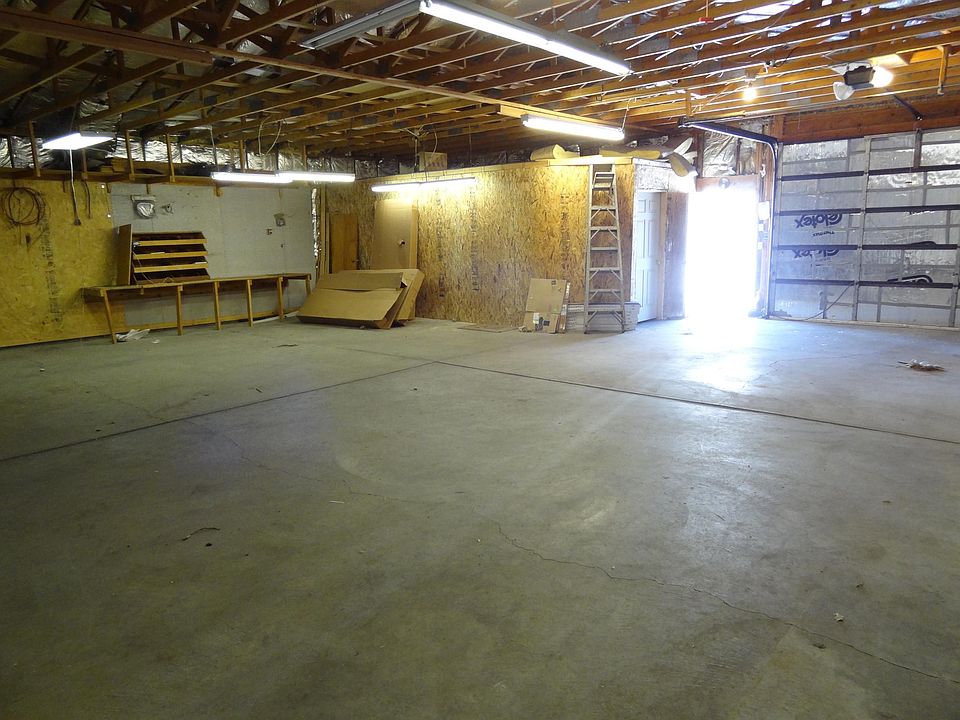 2nd image of 116 N Center St