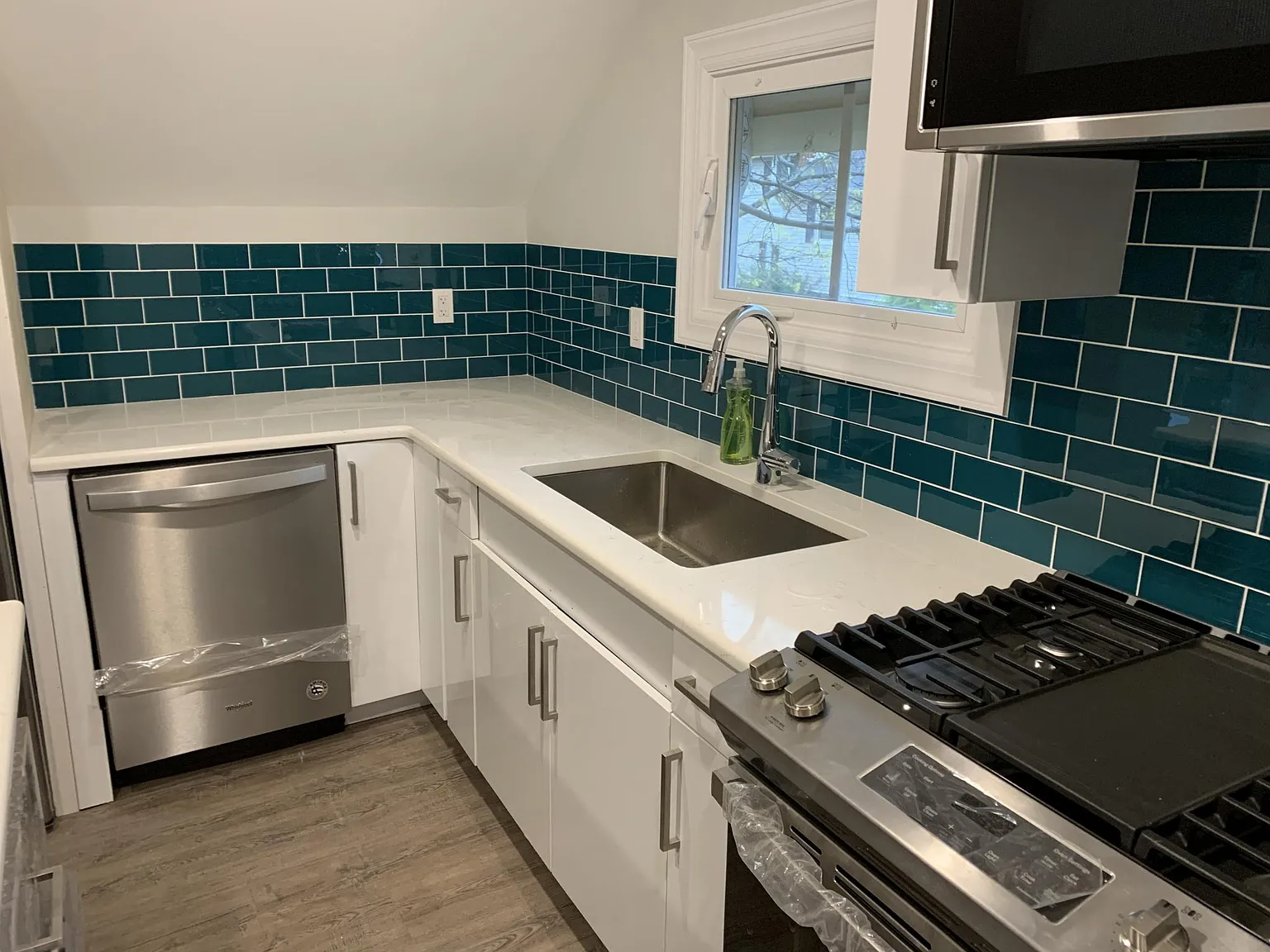 2 bed, 550 sqft, $2,650 — Photo 1