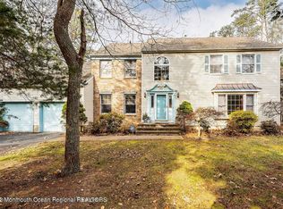 4 W Dickens Ct, Jackson, NJ 08527