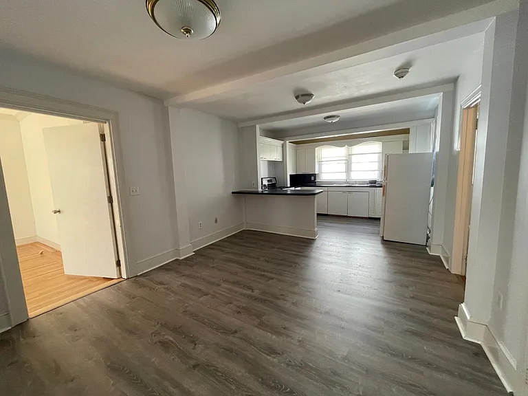 16 Mann Ave #1B — Photo 7