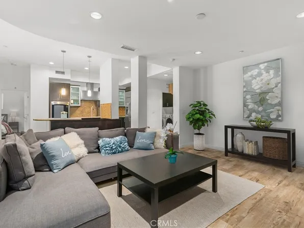 21 Gramercy Unit 110, Irvine, CA 92612