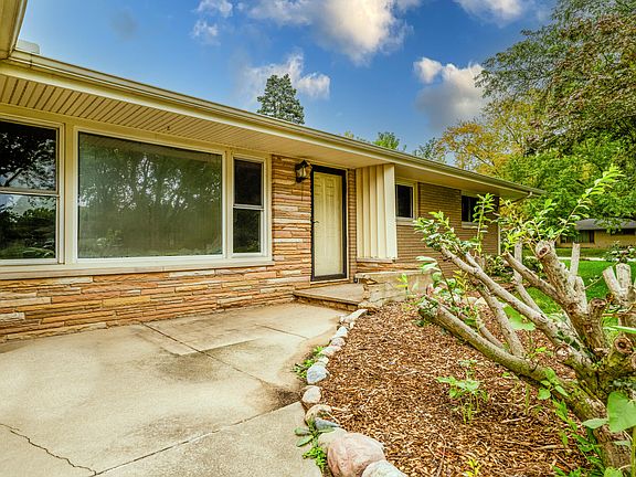 2nd image of 1341 Susan Dr