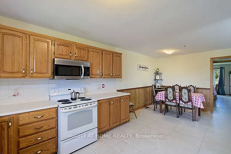 5125 Concession 4 Rd — Photo 3
