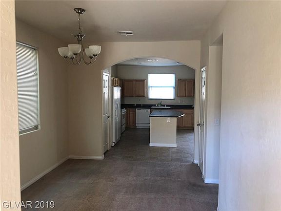 3rd image of 278 Botanic Gardens Dr