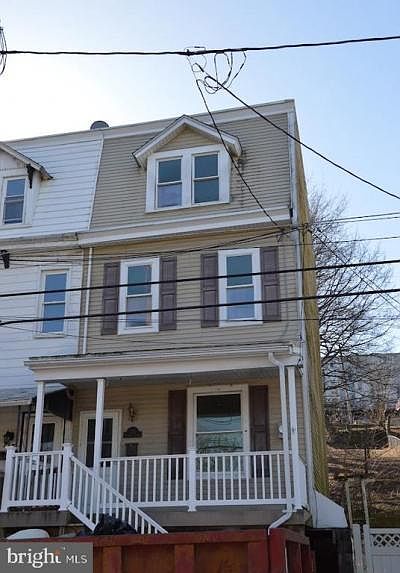 1st image of 715 N 2nd St