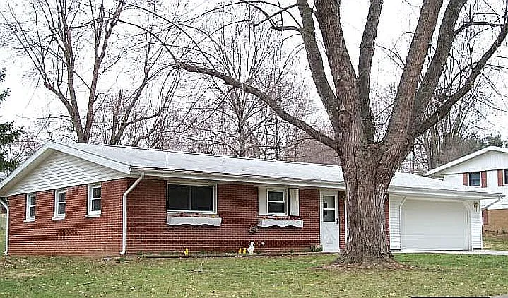 1021 W Winding Way photo 1