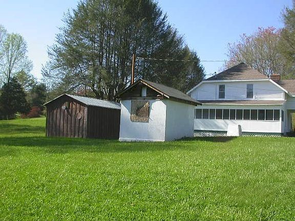 Main House and 2 out buildings