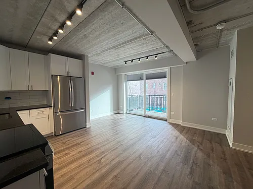 Floor plan 952-211