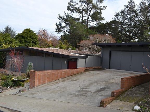 2nd image of 2653 Martinez Dr